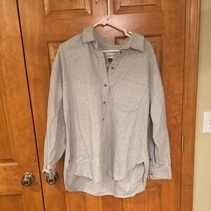 Universal Thread Light Gray Button-Down Shirt